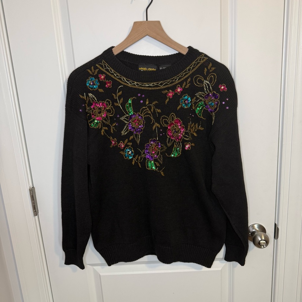 Black chunky knit hand‎ beaded vintage sweater women’s size medium trimmings